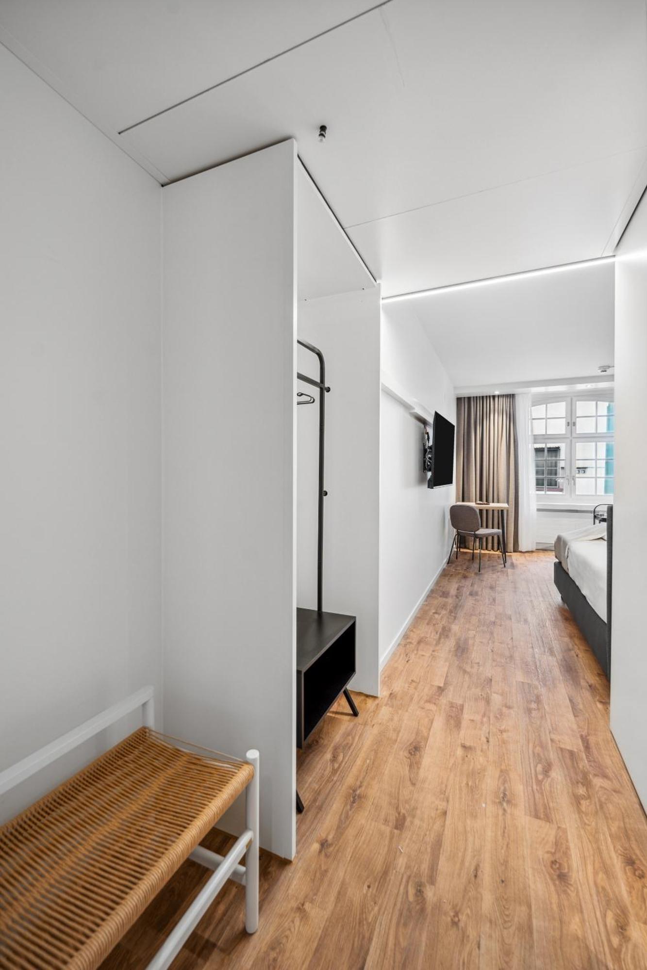 Limehome Basel Muenzgasse Zimmer foto